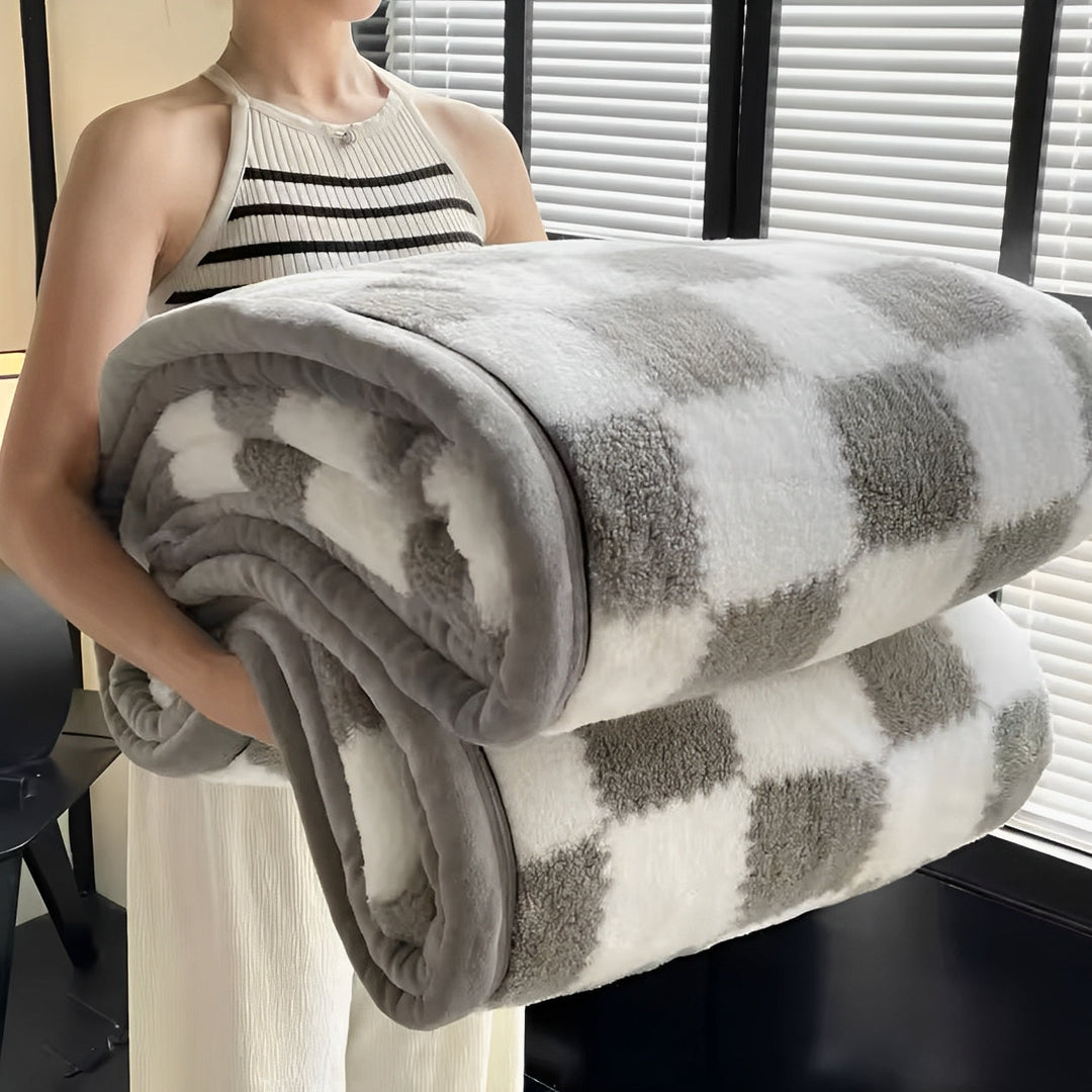 Maines | Luxe Throw Blanket